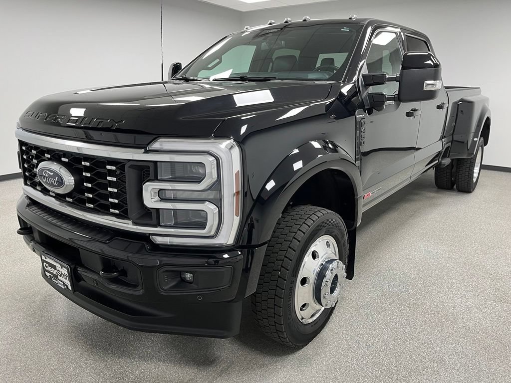 Used 2025 Ford F450 Platinum w/ FX4 Off-Road Package AWD/4WD image 4