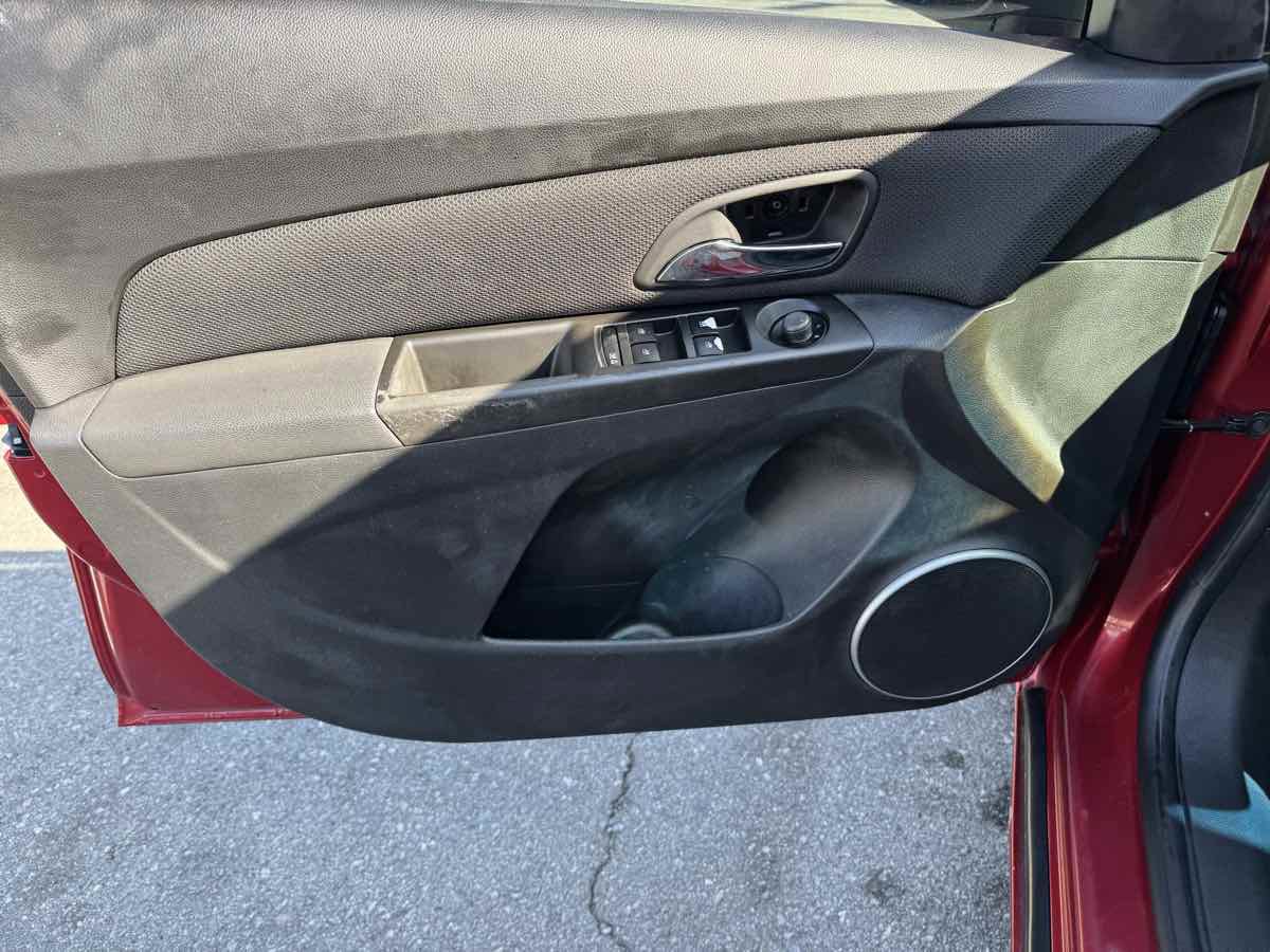 Used 2012 Chevrolet Cruze Eco image 8