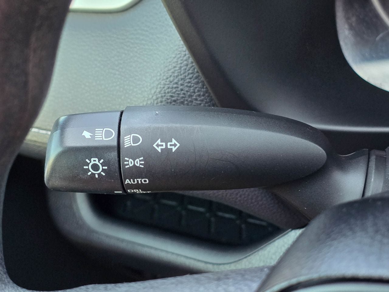 Used 2024 Toyota RAV4 XLE AWD/4WD image 25