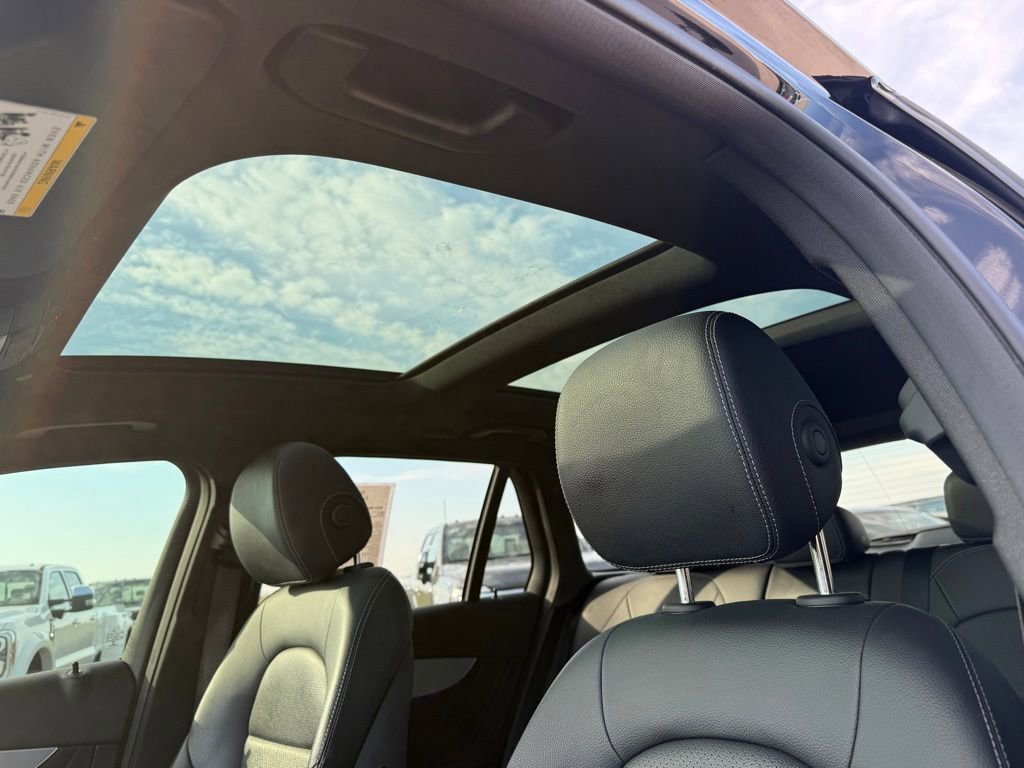 Used 2022 Mercedes-Benz GLC 300 4MATIC image 8