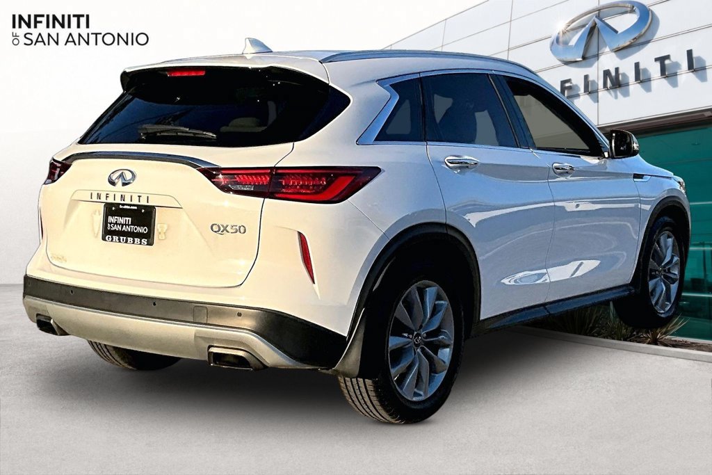 Certified 2022 INFINITI QX50 Luxe FWD image 2