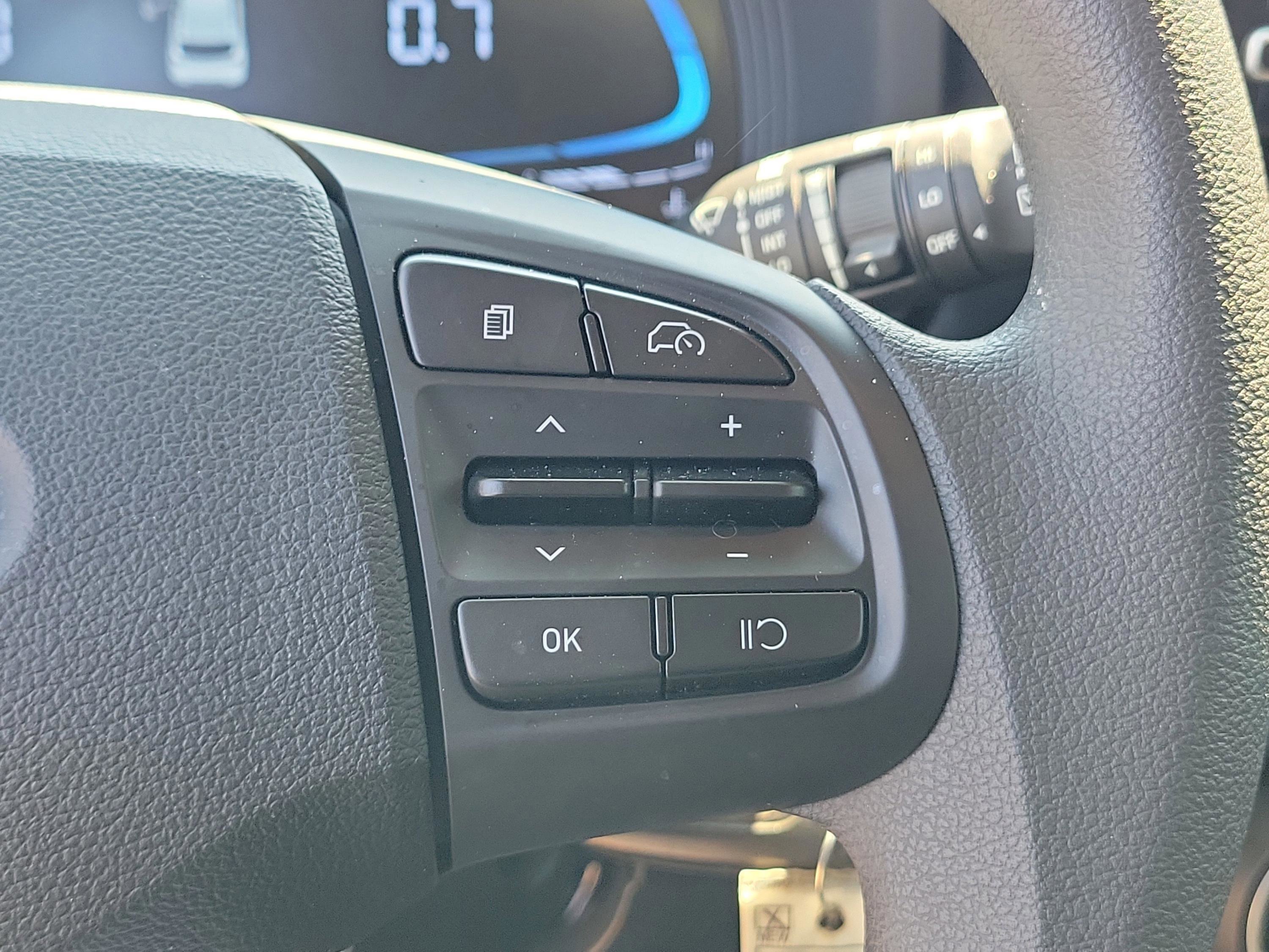 New 2026 Hyundai Venue SE FWD image 17