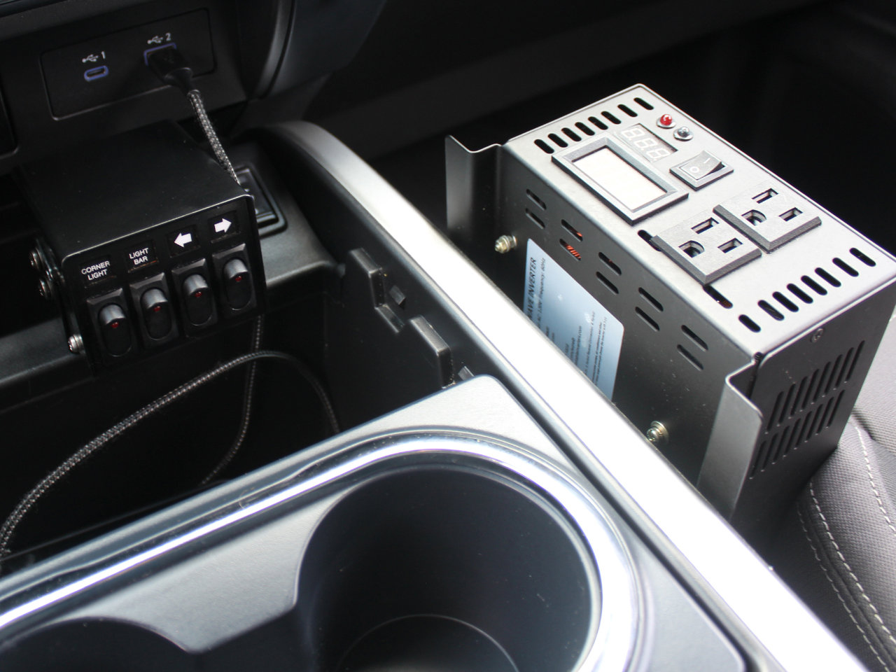 Used 2023 Nissan Titan SV w/ SV Utility Package image 35