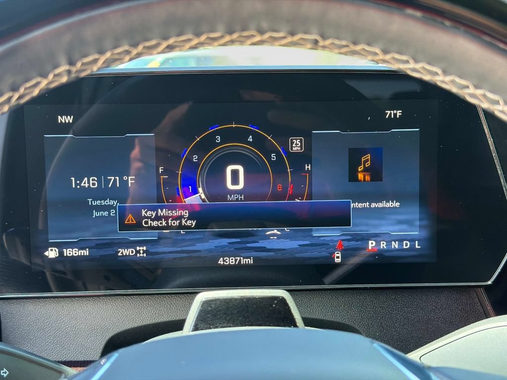 Used 2025 Chevrolet Traverse Z71 w/ Enhanced Driving Package AWD/4WD image 29