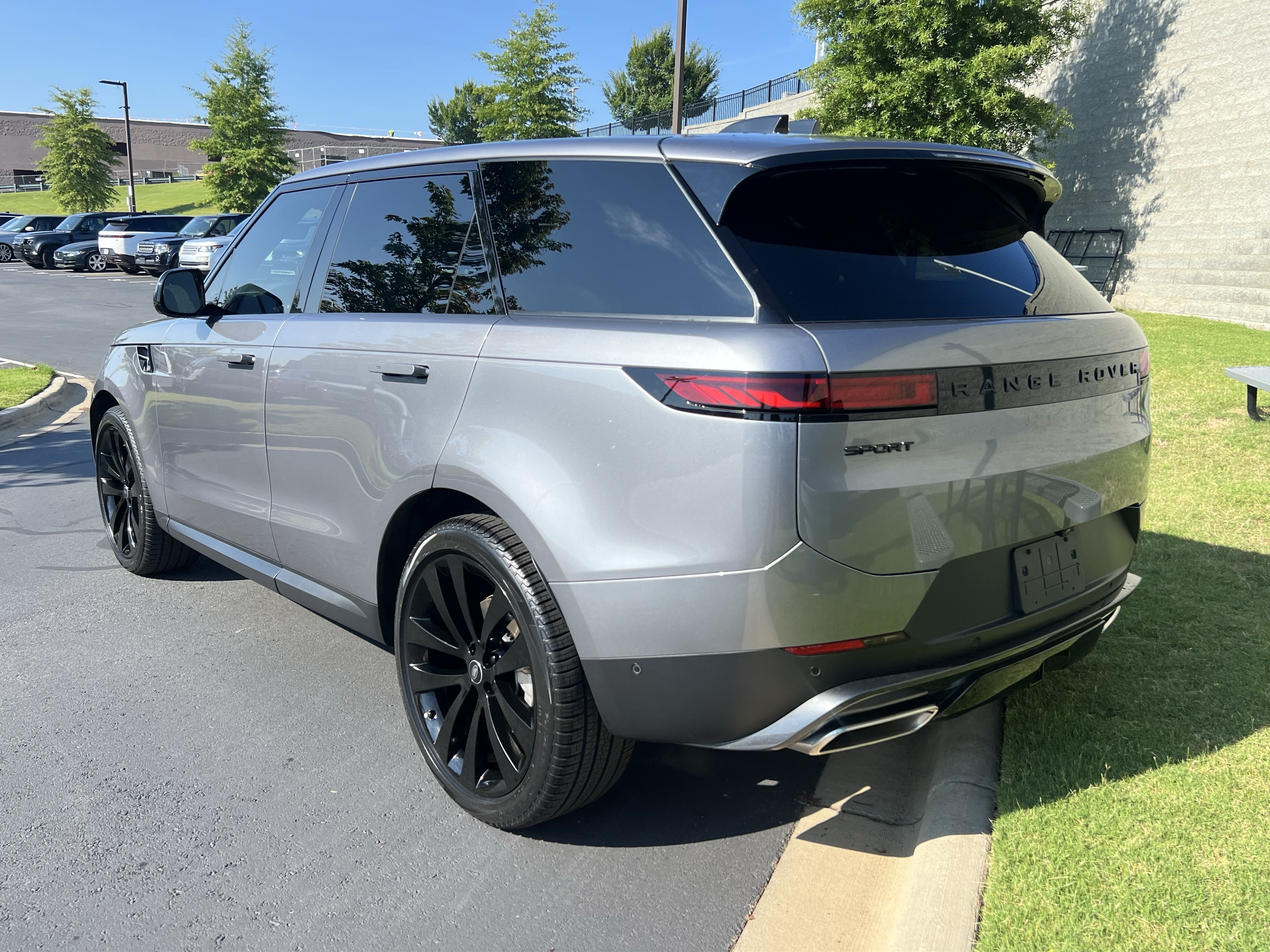 Certified 2025 Land Rover Range Rover Sport SE AWD/4WD image 5