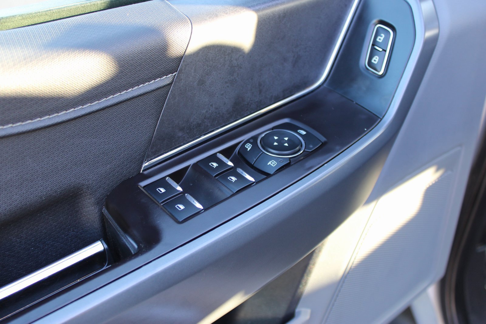 Used 2024 Ford F150 XLT w/ Mobile Office Package image 19