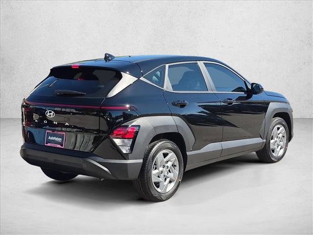 New 2027 Hyundai Kona SE FWD image 2