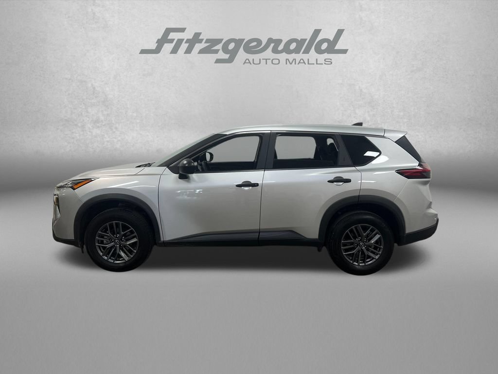 Used 2024 Nissan Rogue S FWD video 2