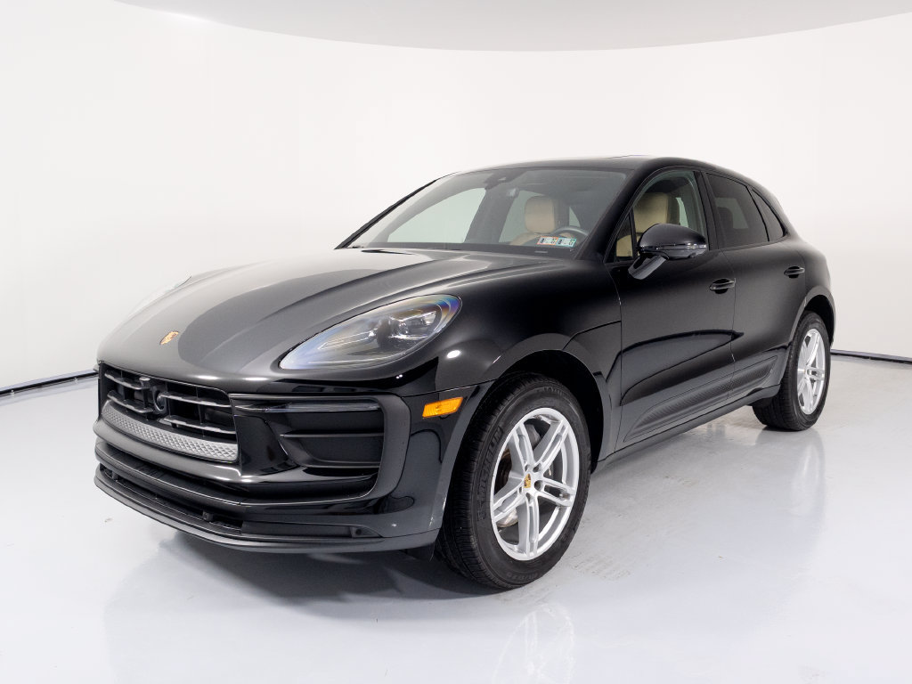 Certified 2026 Porsche Macan AWD/4WD image 7
