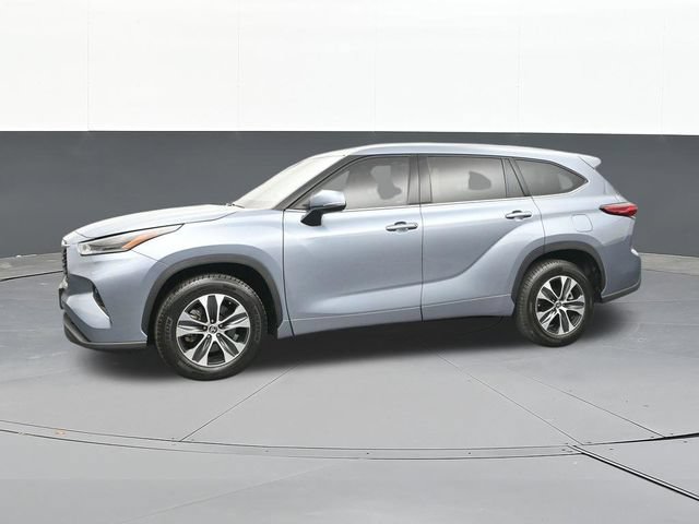Used 2021 Toyota Highlander XLE FWD image 7