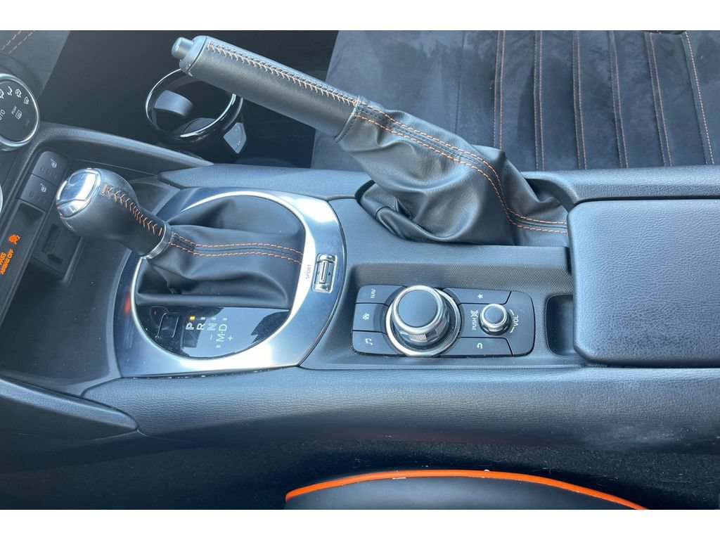 Used 2019 MAZDA MX-5 Miata 30th Anniversary RWD image 29