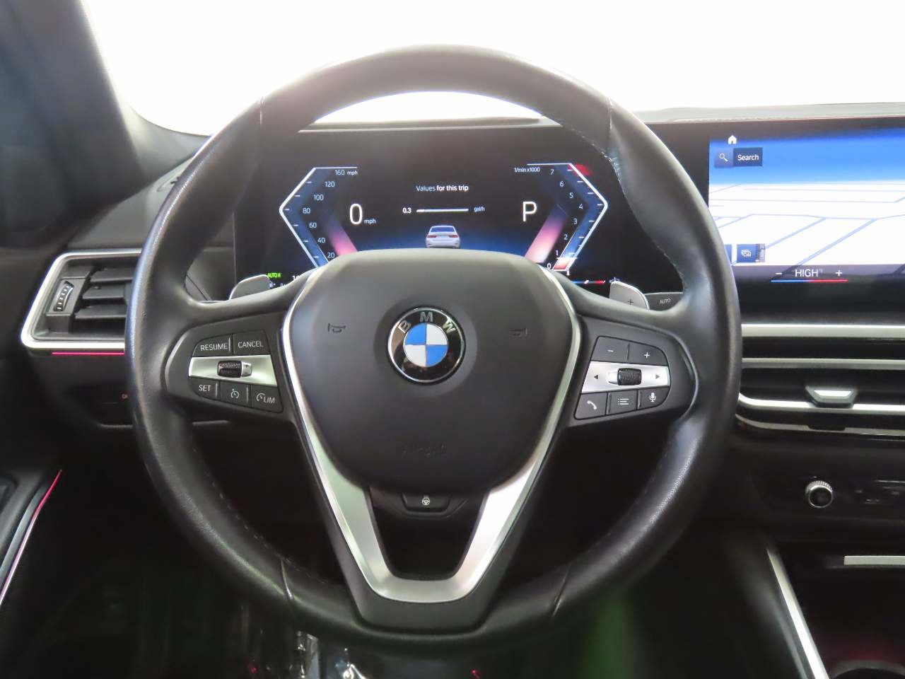Used 2024 BMW 330i xDrive Sedan AWD/4WD image 11