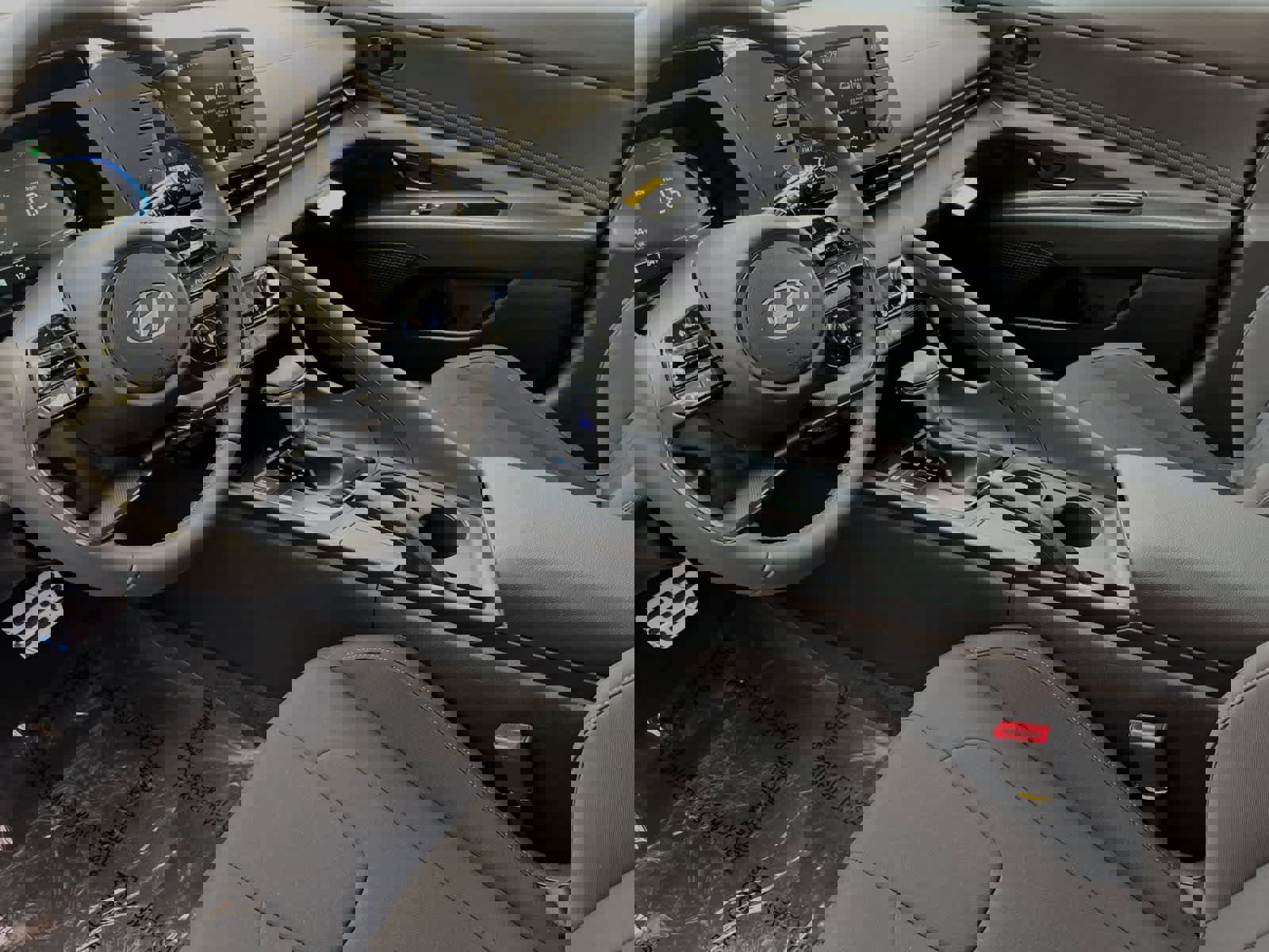 New 2025 Hyundai Elantra Sport image 12