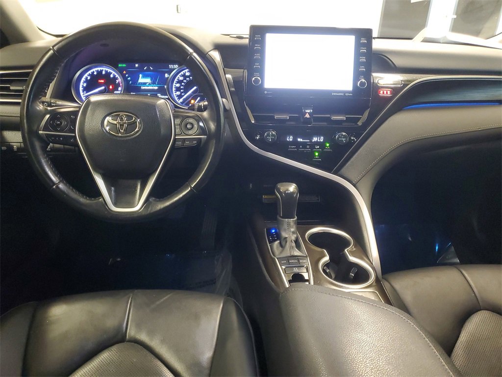 Used 2021 Toyota Camry XLE image 11