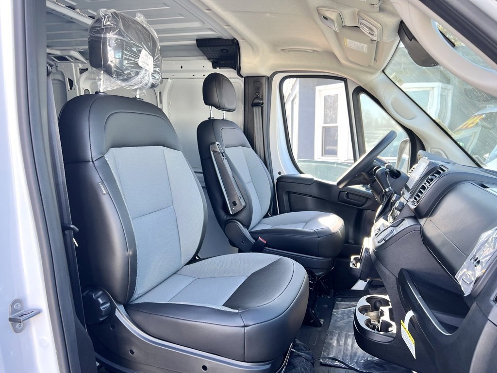 Used 2023 RAM ProMaster 2500 image 22