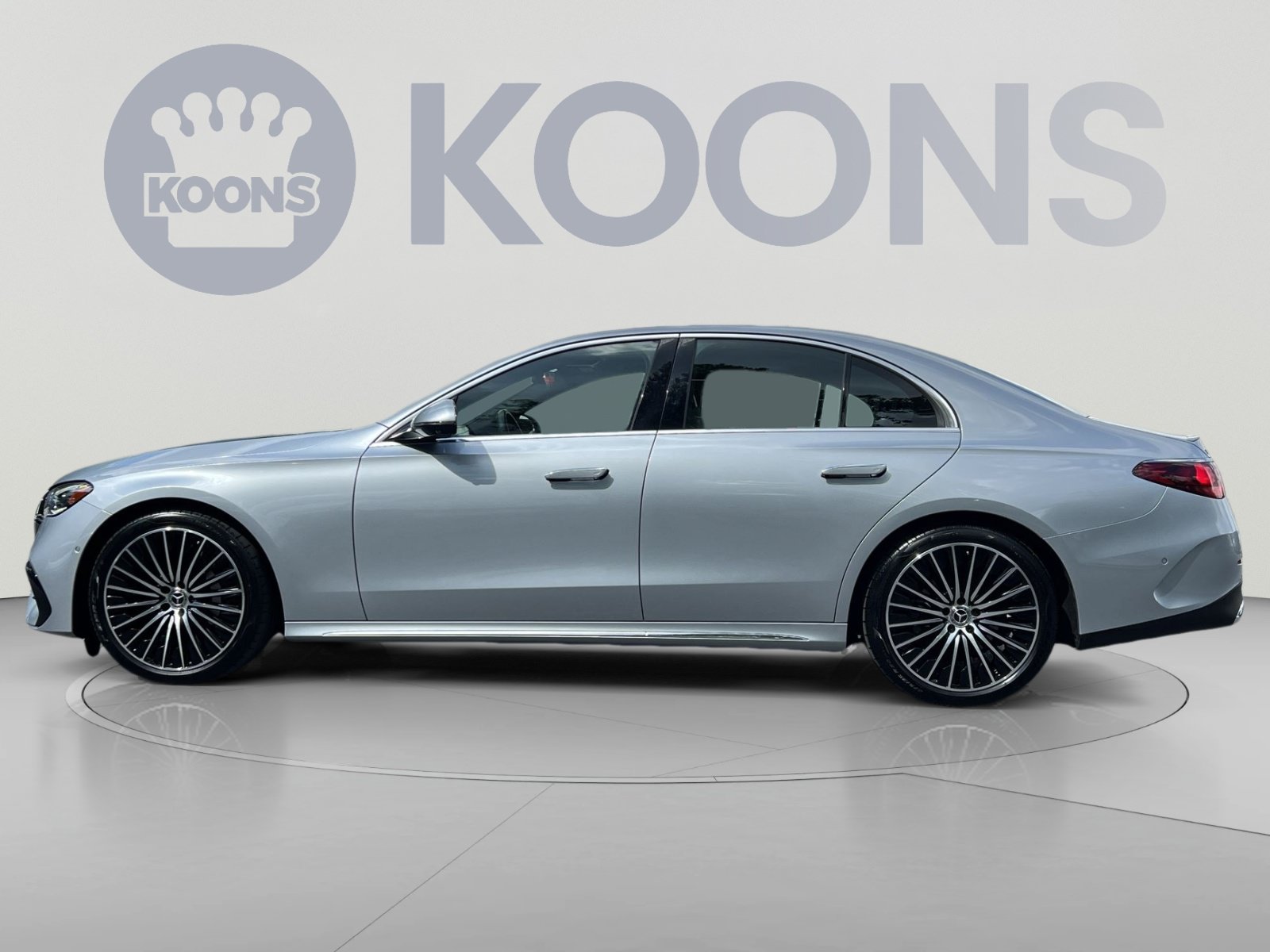 Used 2024 Mercedes-Benz E 350 4MATIC Sedan image 7