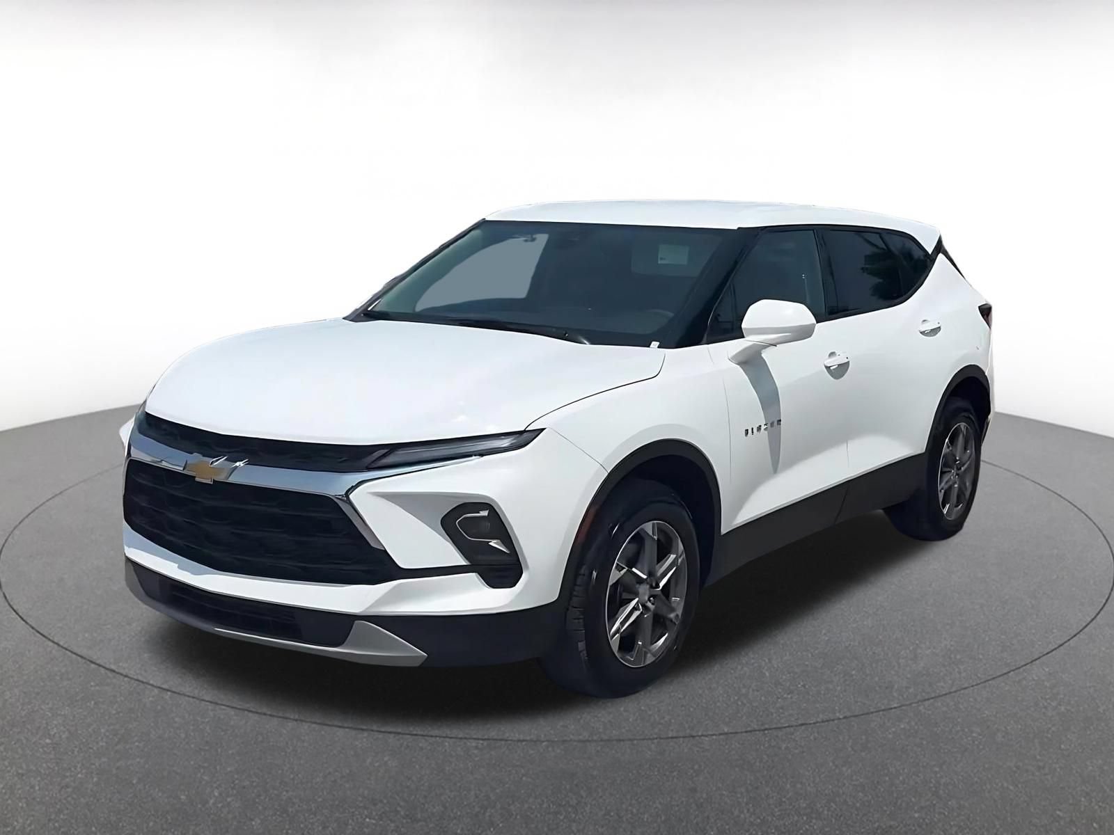 Used 2025 Chevrolet Blazer LT FWD image 6
