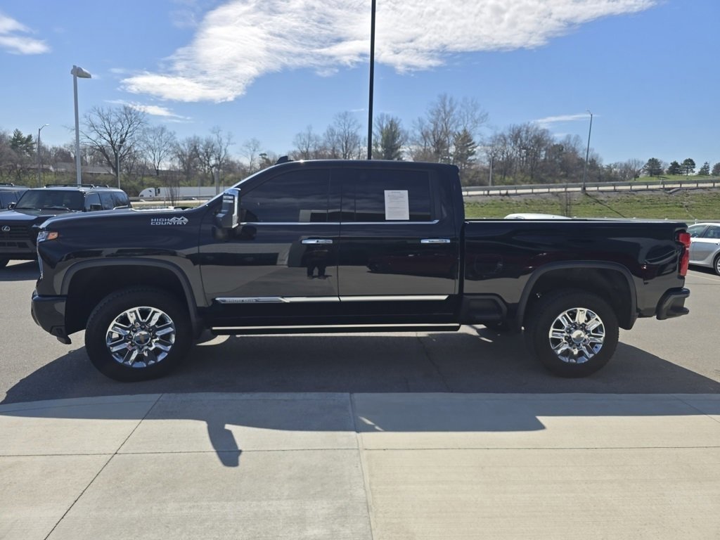 Used 2024 Chevrolet Silverado 3500 High Country image 22