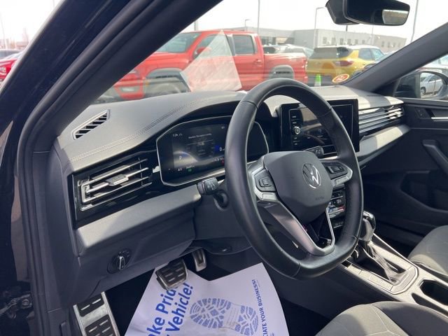 Used 2025 Volkswagen Jetta Sport image 9