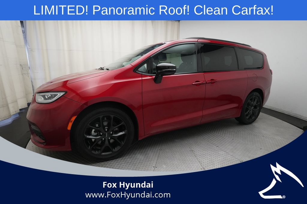 Used 2025 Chrysler Pacifica Limited