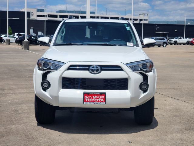 Certified 2022 Toyota 4Runner SR5 Premium w/ Moonroof Package AWD/4WD image 2