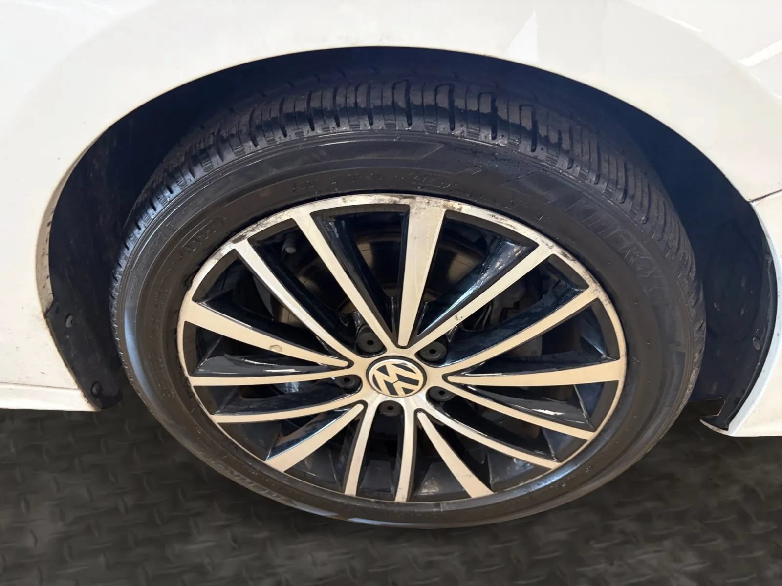 Used 2017 Volkswagen Jetta Sport FWD image 37