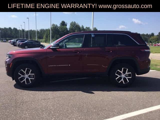 Used 2024 Jeep Grand Cherokee Limited AWD/4WD image 6