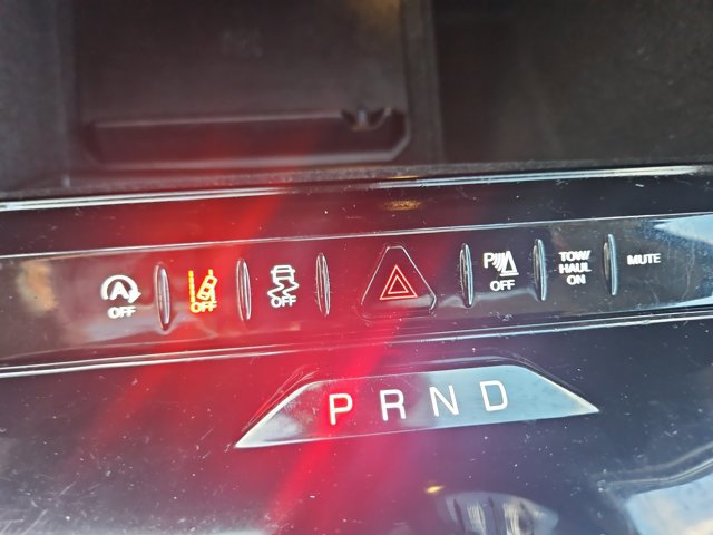 Used 2022 Jeep Wagoneer Series II w/ Premium Group I image 14