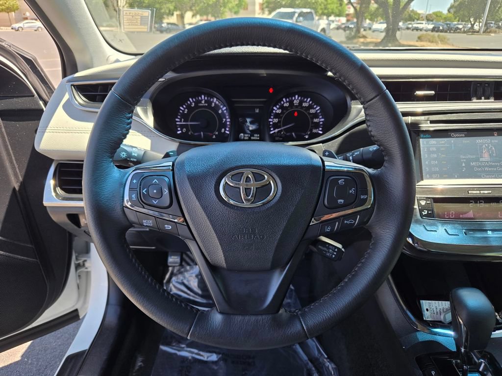 Used 2018 Toyota Avalon XLE Premium FWD image 13