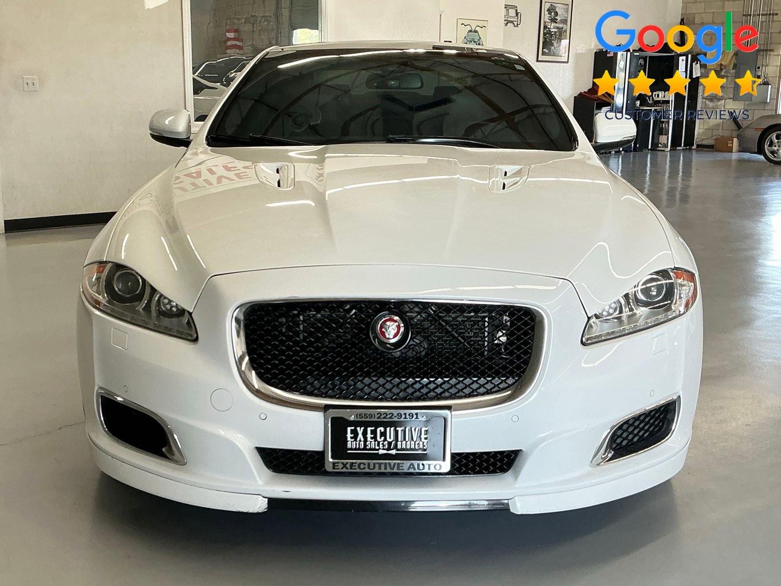 Used 2015 Jaguar XJ R LWB RWD image 2