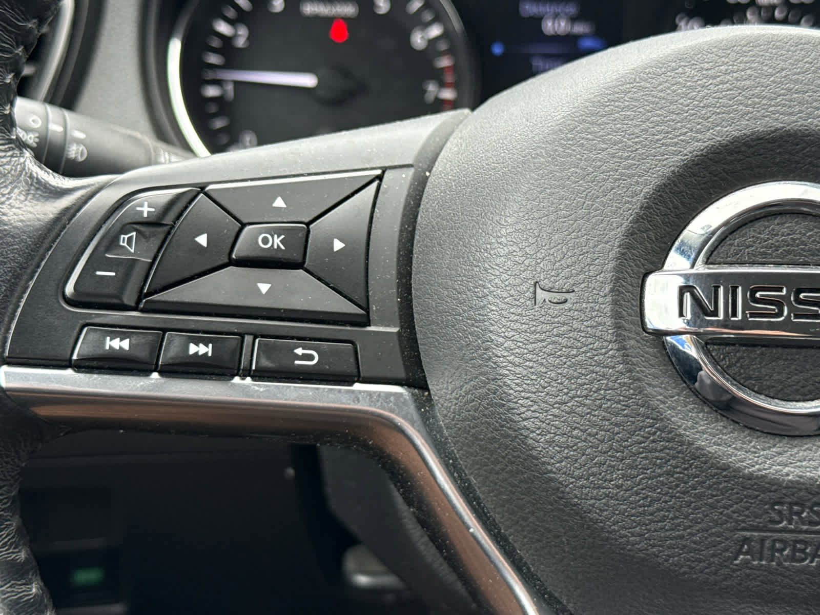 Used 2017 Nissan Rogue Sport SL AWD/4WD image 12