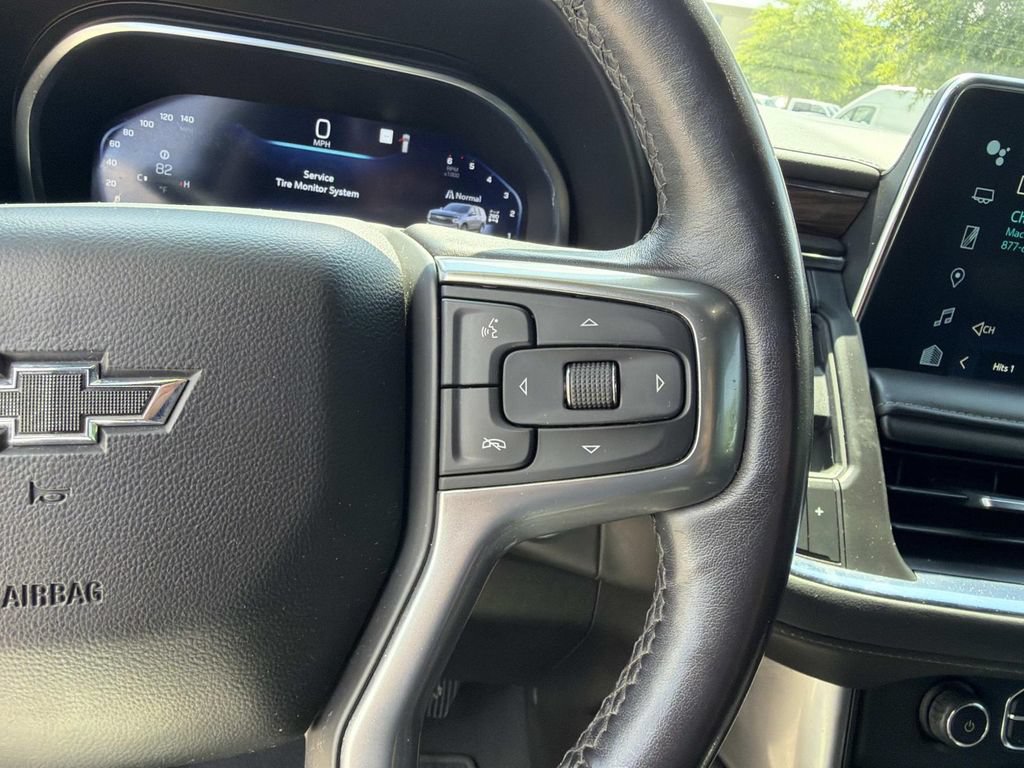 Used 2022 Chevrolet Tahoe Z71 w/ Luxury Package AWD/4WD image 29