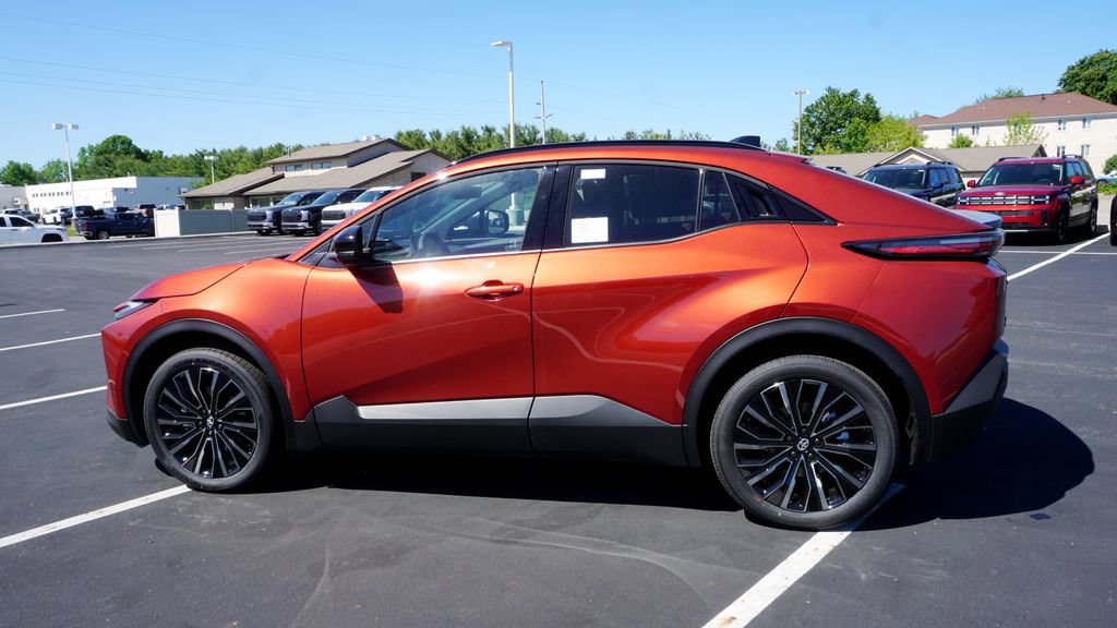 New 2026 Toyota C-HR AWD/4WD image 9