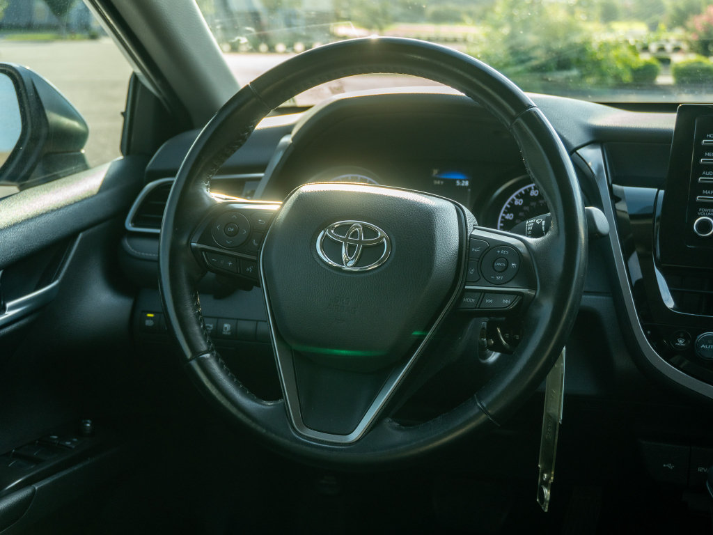 Used 2024 Toyota Camry SE FWD image 19