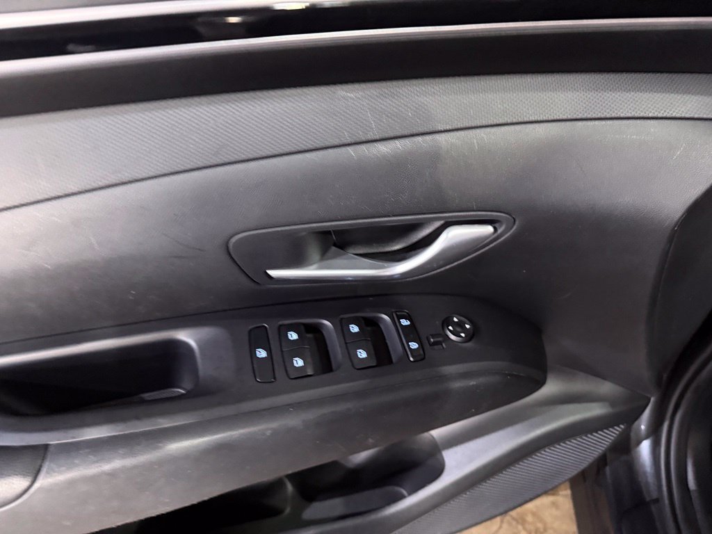 Used 2022 Hyundai Tucson SEL w/ Cargo Package AWD/4WD image 12