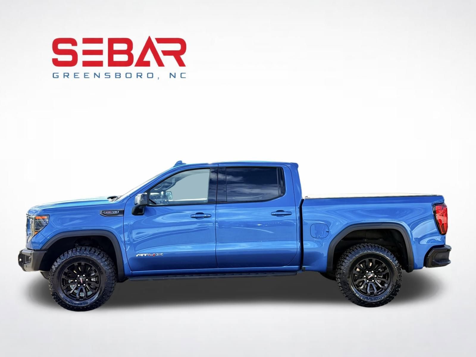 Used 2023 GMC Sierra 1500 AT4X image 7