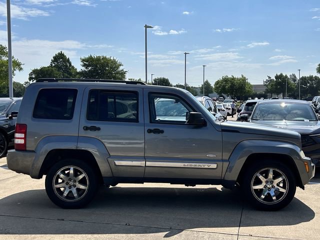 Used 2012 Jeep Liberty Sport RWD image 3