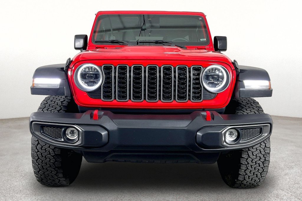 Used 2025 Jeep Wrangler Unlimited Rubicon AWD/4WD image 4