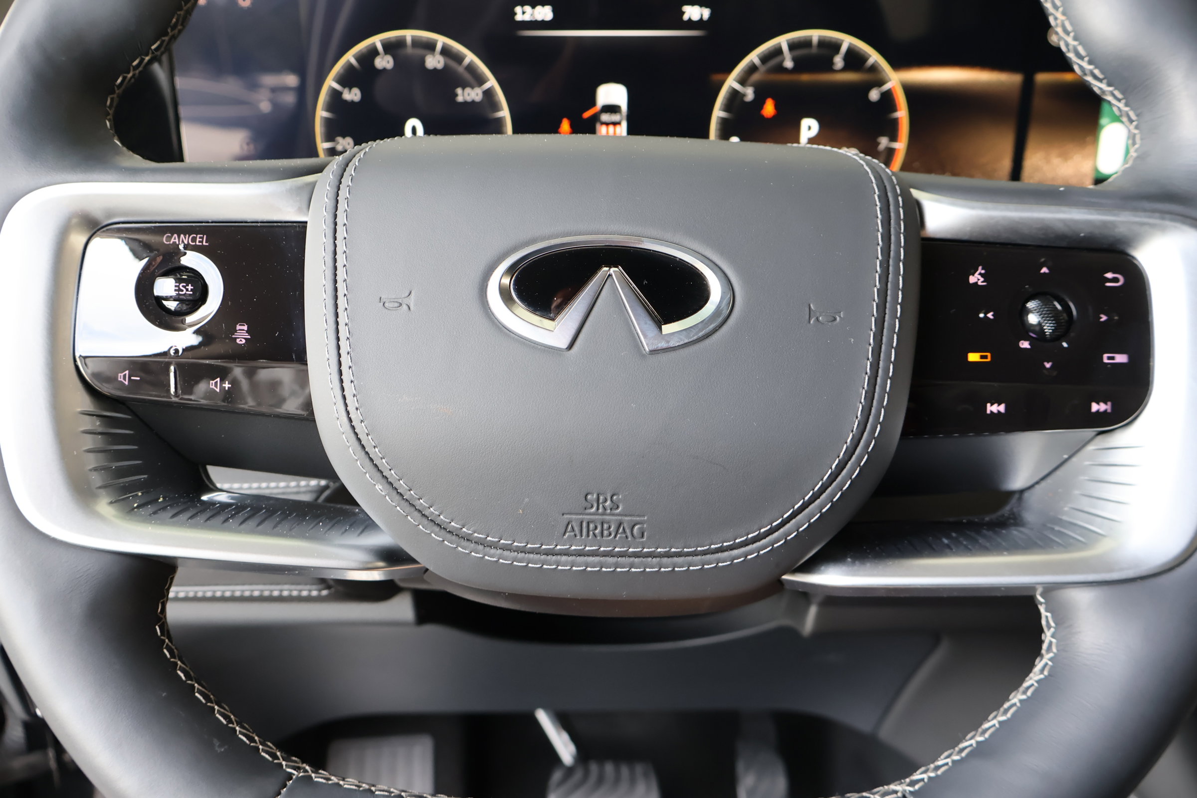 Certified 2025 INFINITI QX80 Sensory AWD/4WD image 29