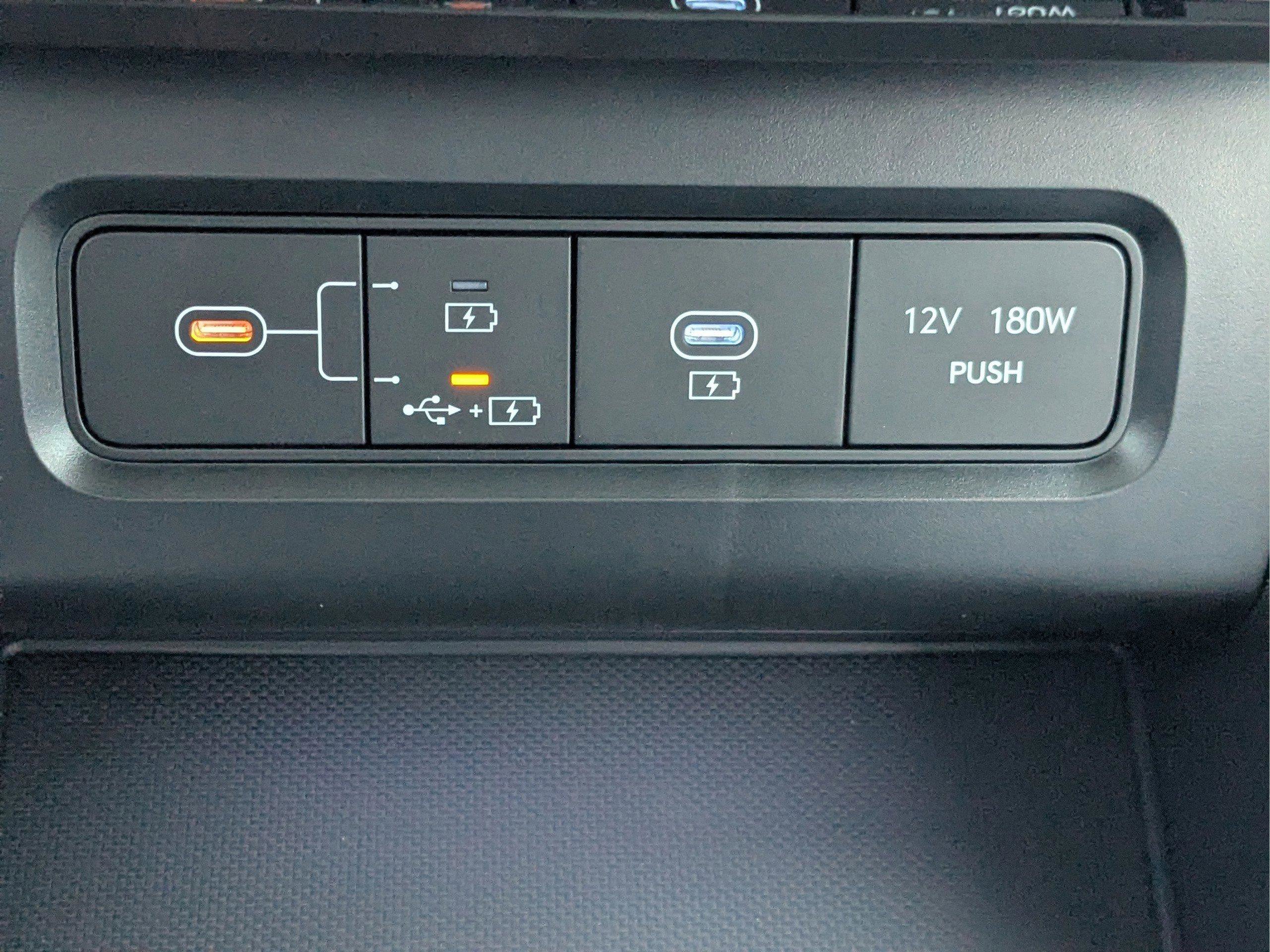 New 2026 Hyundai Tucson Limited image 25