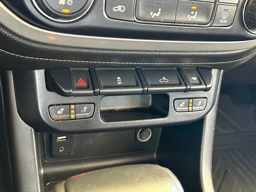 Used 2015 GMC Canyon SLT image 58