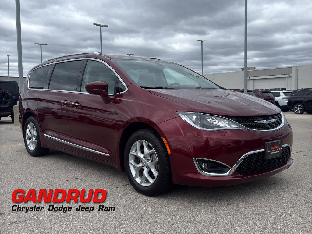 Used 2019 Chrysler Pacifica Touring-L Plus w/ Tire & Wheel Group FWD image 1