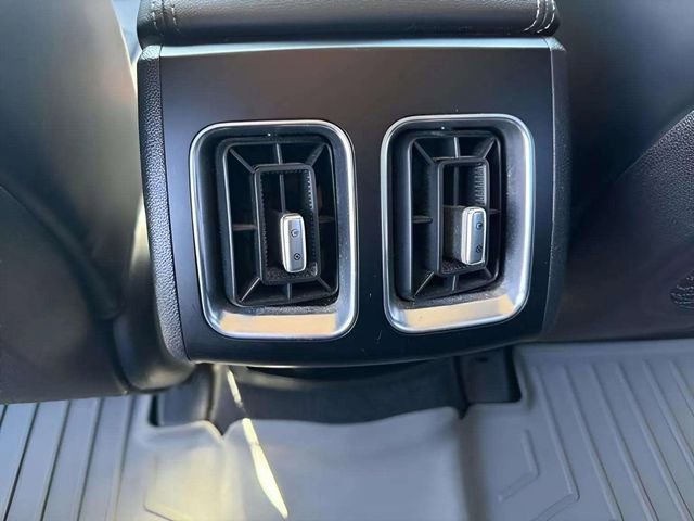 Used 2021 Kia Sorento S image 9