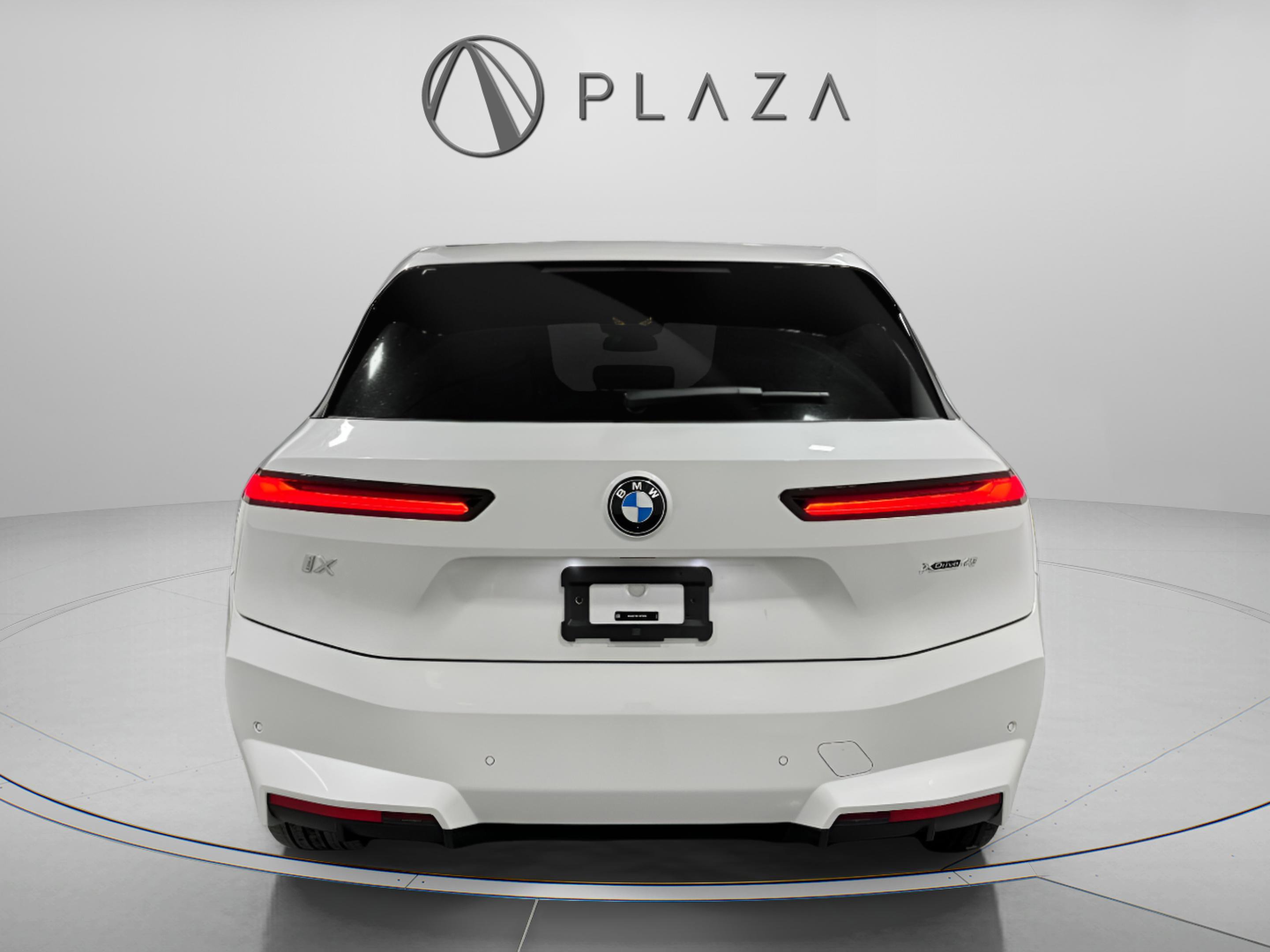 New 2026 BMW iX xDrive45 image 4