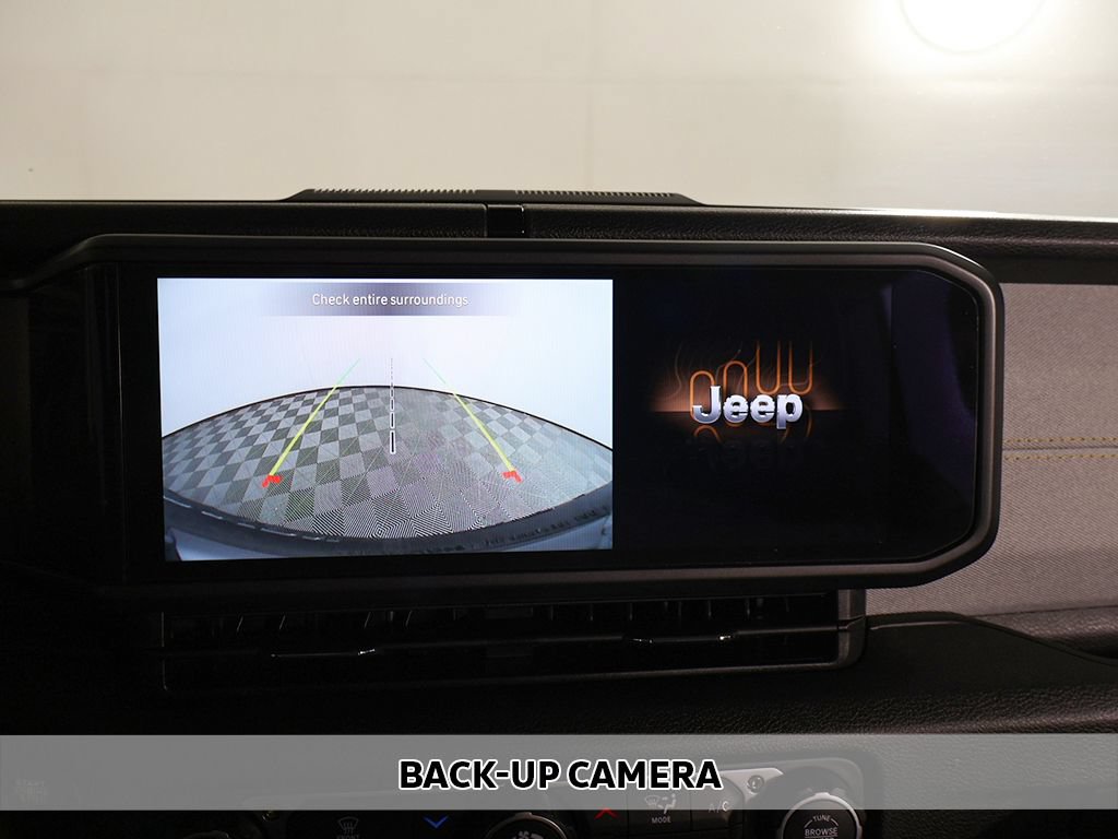 Used 2026 Jeep Wrangler Unlimited Sport AWD/4WD image 4
