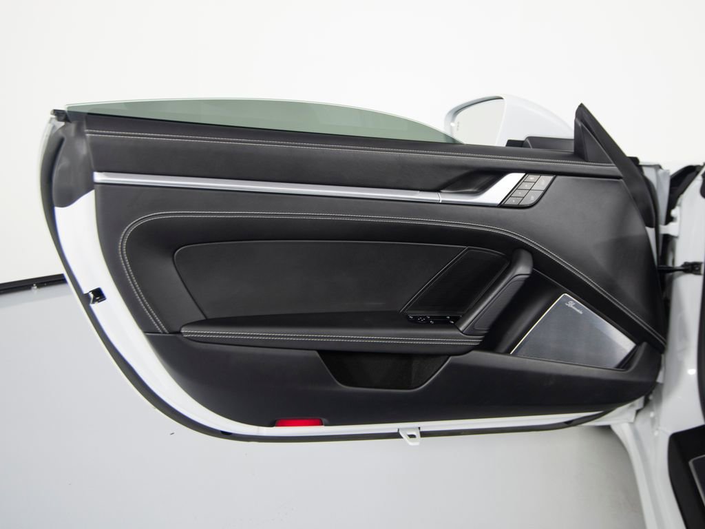 Certified 2022 Porsche 911 Targa 4S AWD/4WD image 19