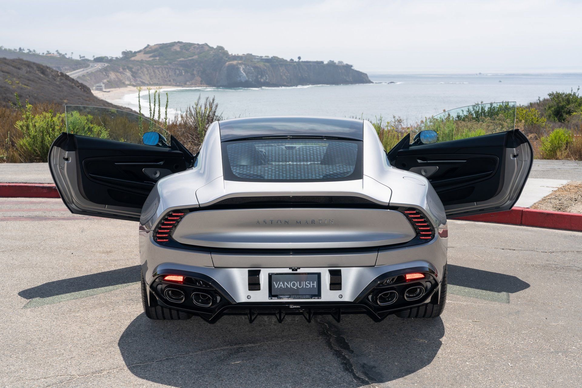 Used 2026 Aston Martin Vanquish RWD image 7