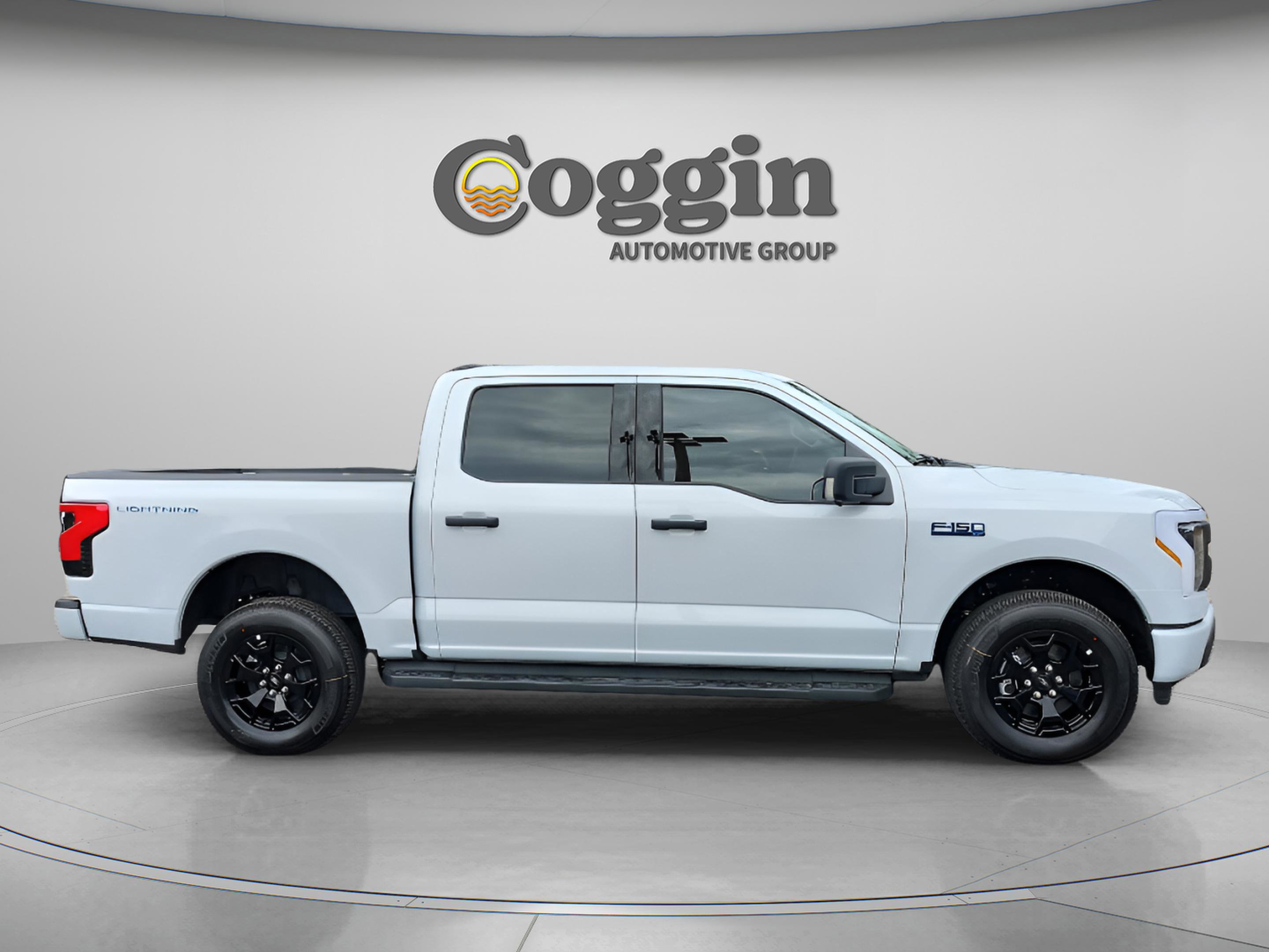 New 2025 Ford F150 Lightning XLT image 7