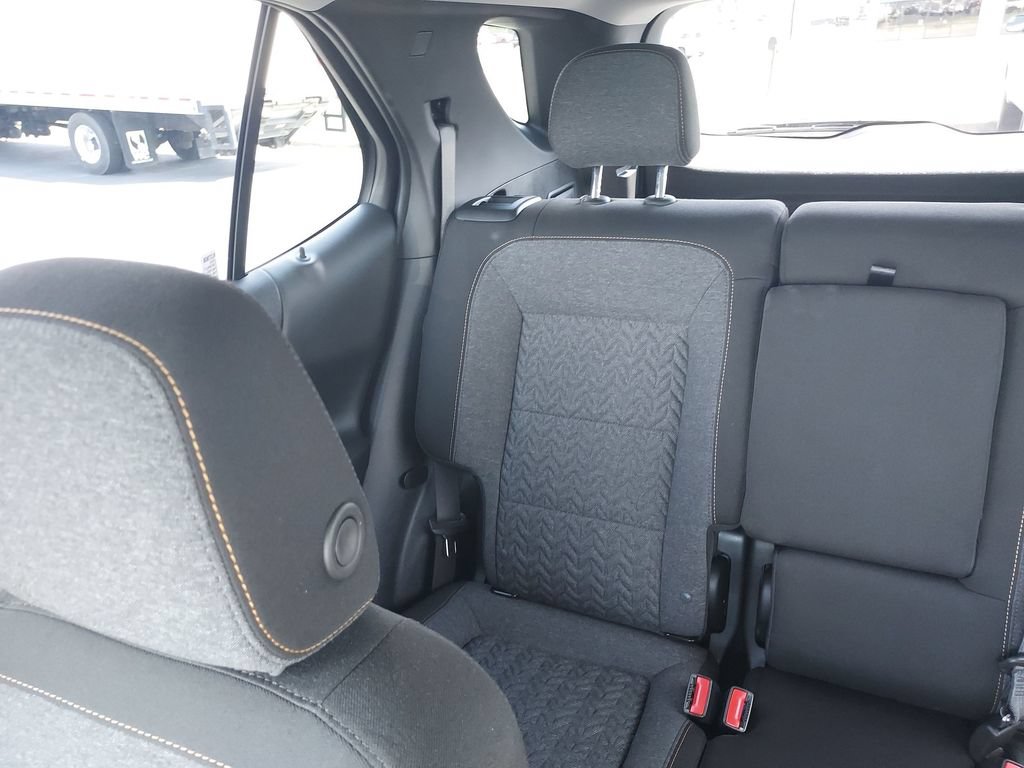 Used 2024 Chevrolet Equinox LT FWD image 12