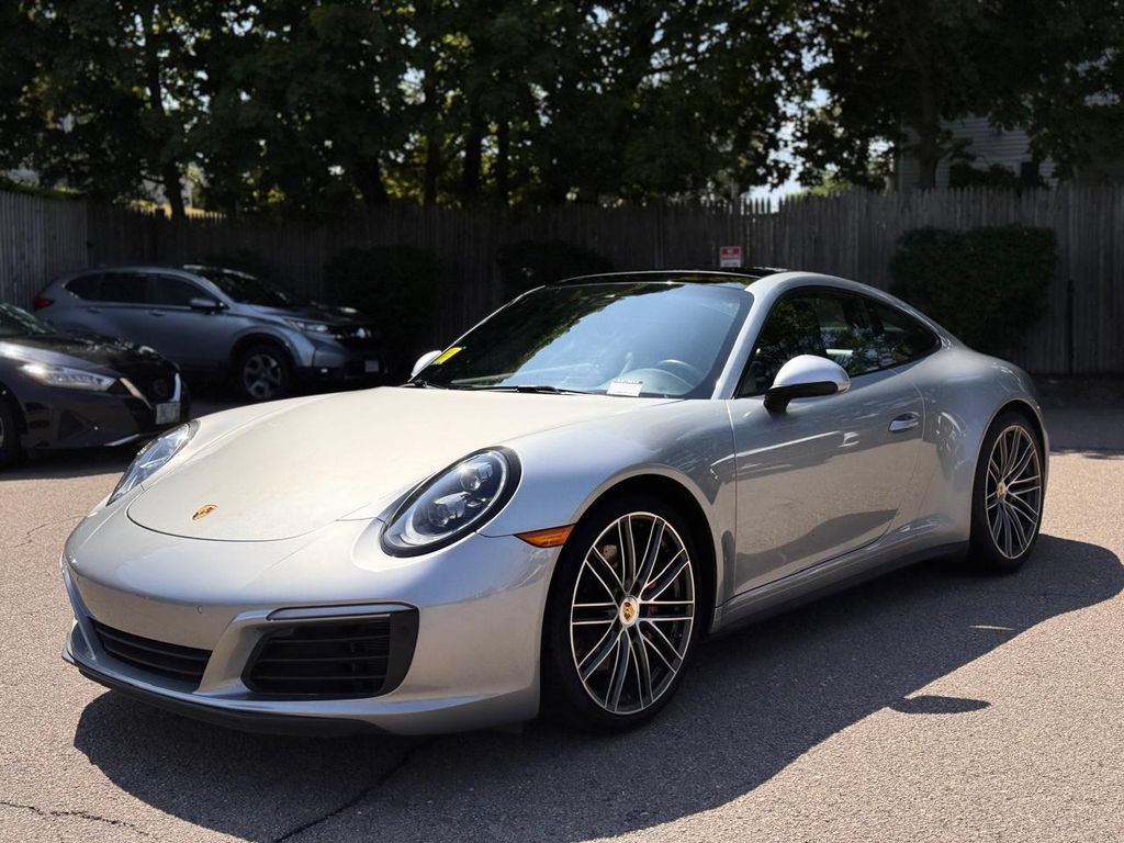 Used 2019 Porsche 911 Carrera 4S AWD/4WD image 2